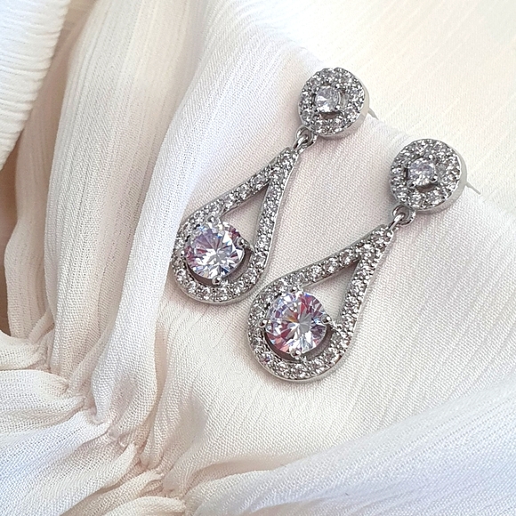 Jewelry - So Romantic Bridal Tear Drop Dangle Earrings